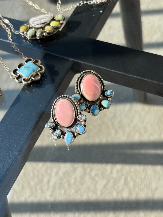Pink Conch & Golden Hill